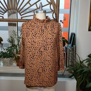 5/$25 Angashion Leopard Print Long Sleeve Top Size S